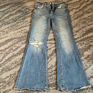 American Eagle Flare Jeans 4